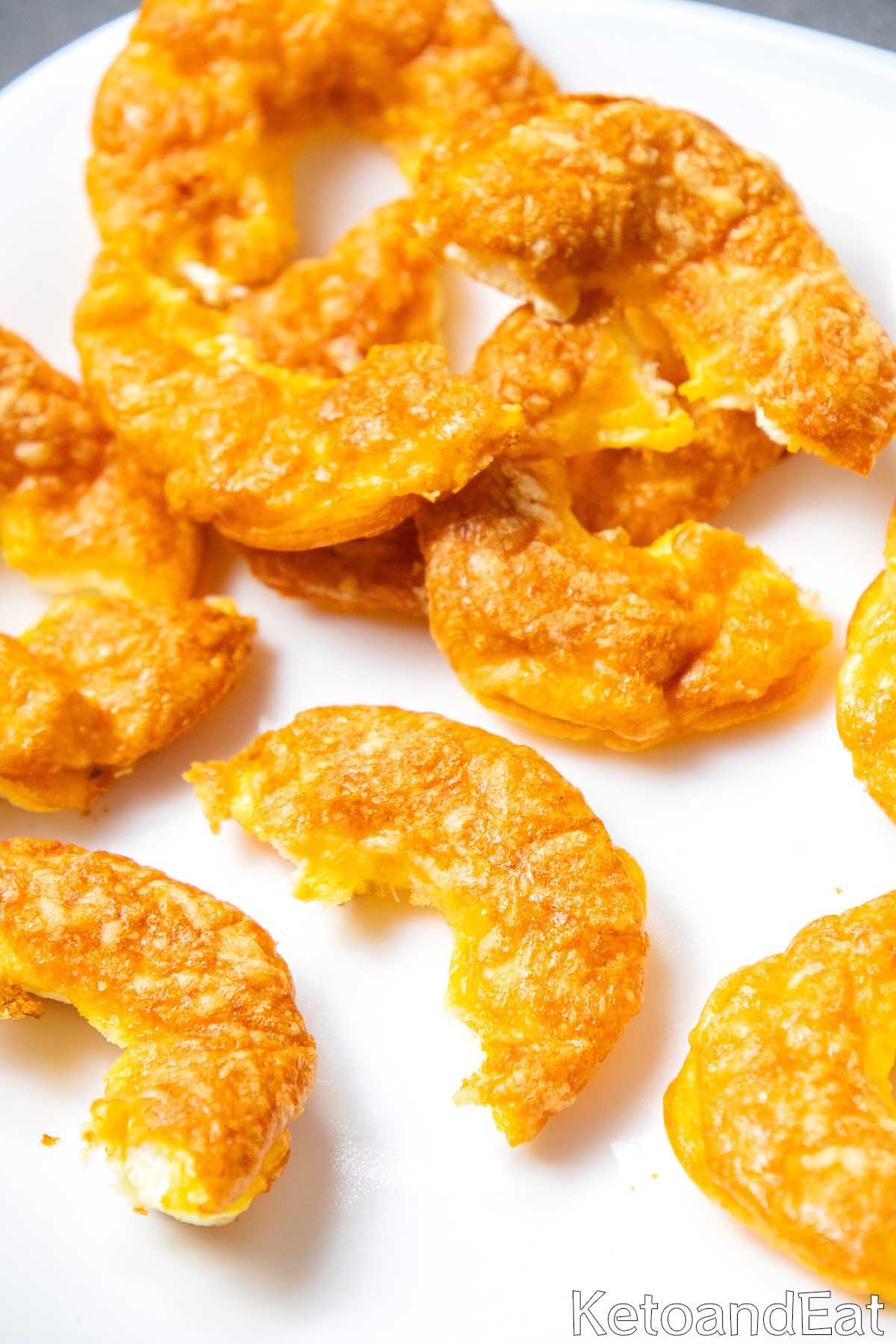 Airy Cheddar Bites