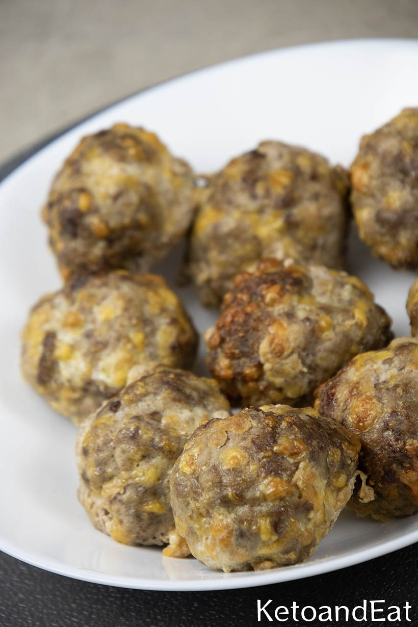  Breakfast Cheesy Meatballs