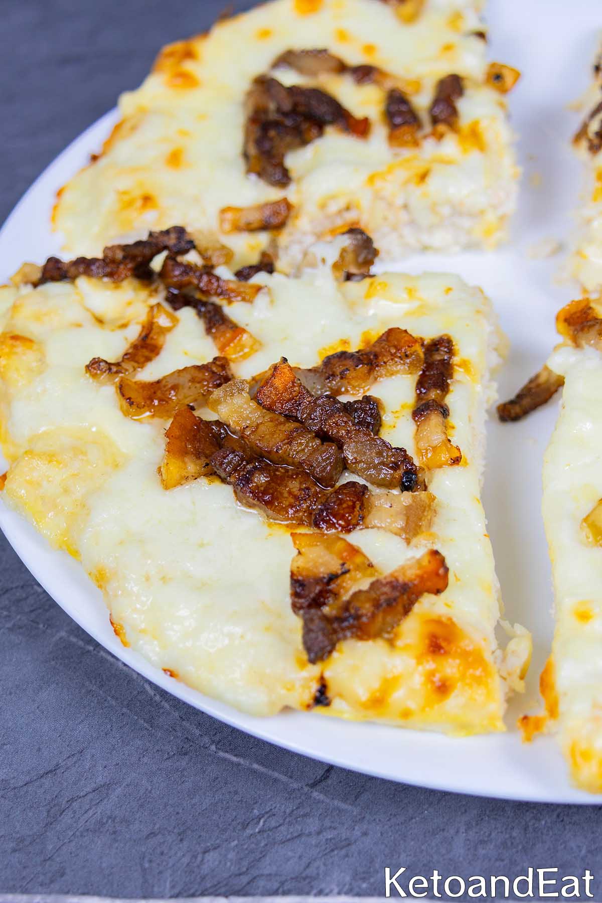 Alfredo Pizza