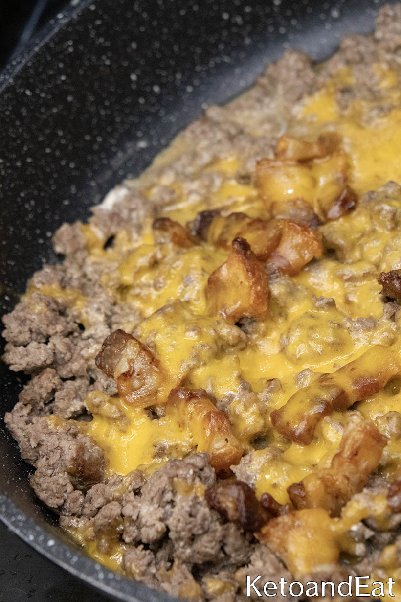 Carnivore Skillet Cheeseburger Casserole 