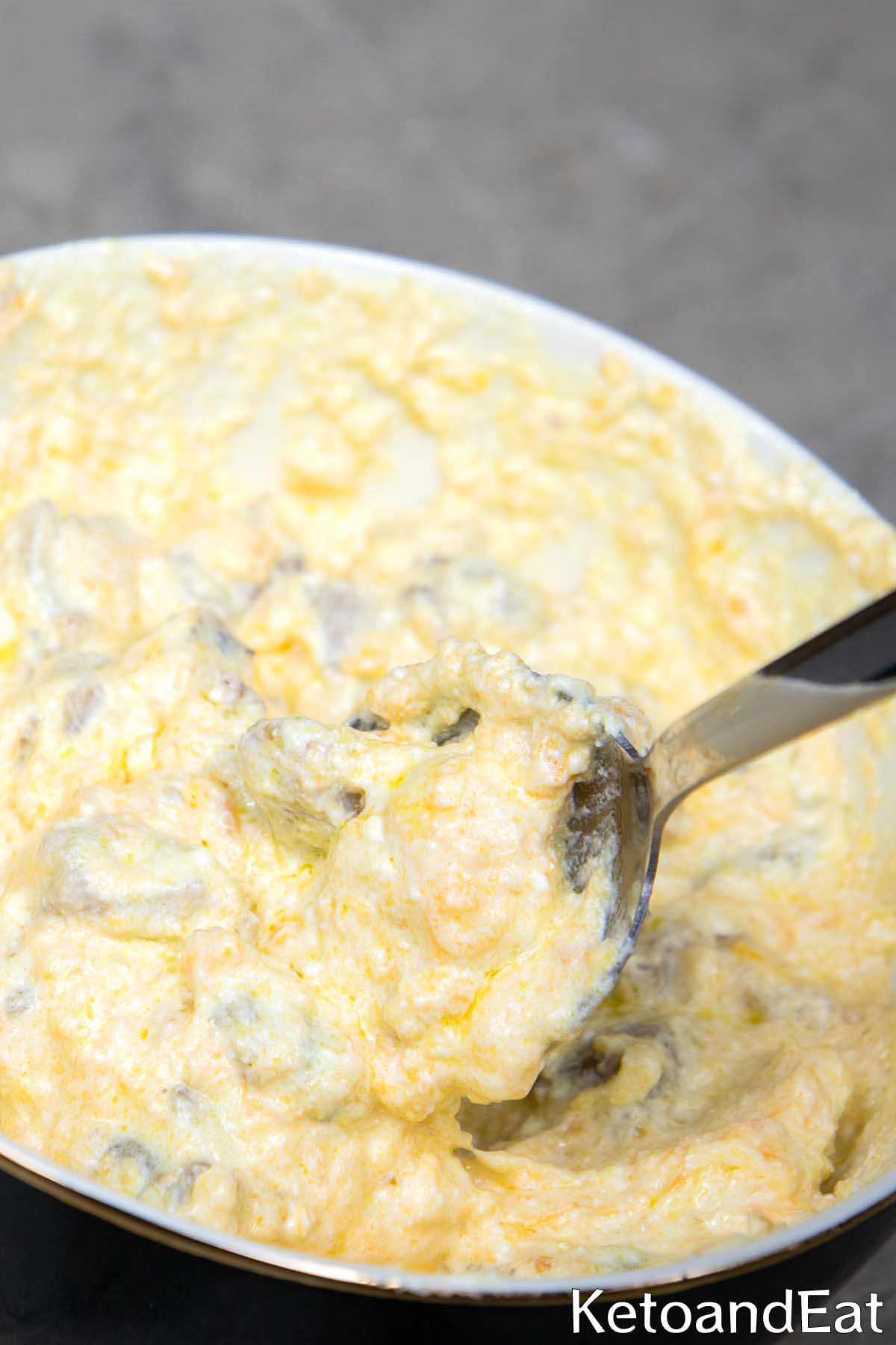 Creamy & Warm Bacon Dip
