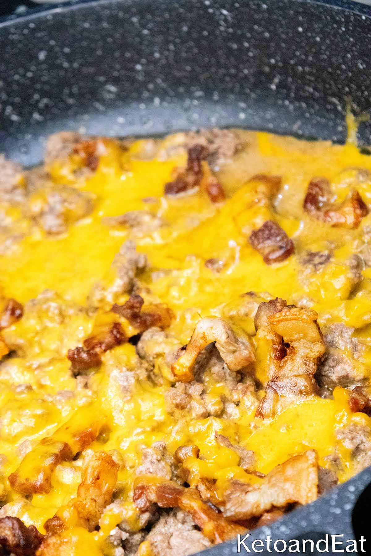 Easy Cheeseburger Casserole  6