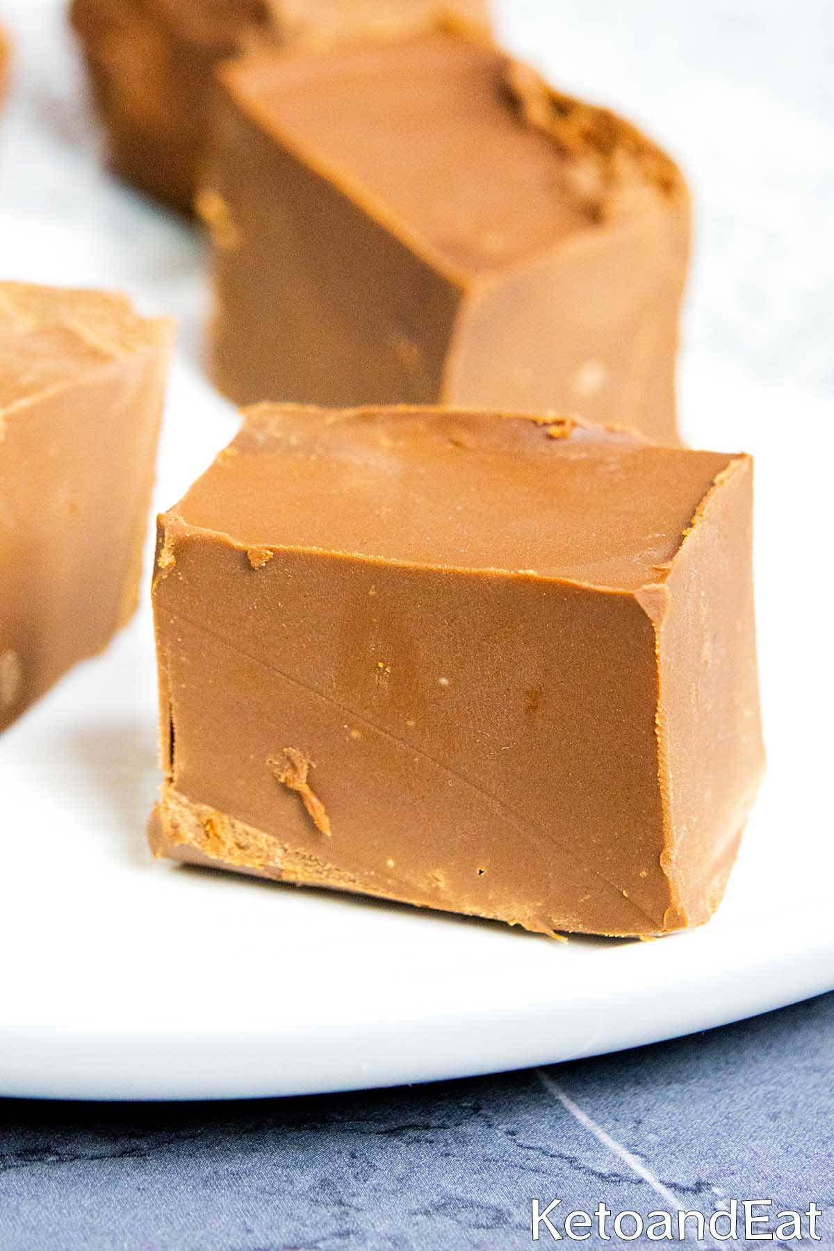 Easy Low Carb Fudge 