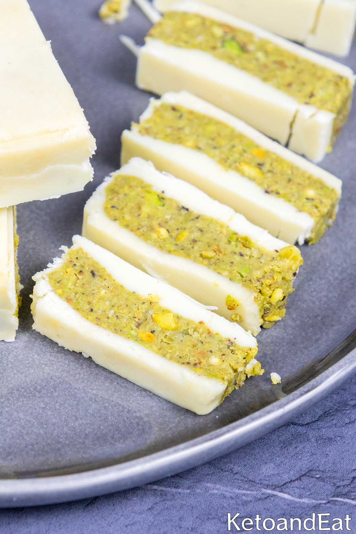 Easy Pistachio Chocolate Bar Recipe