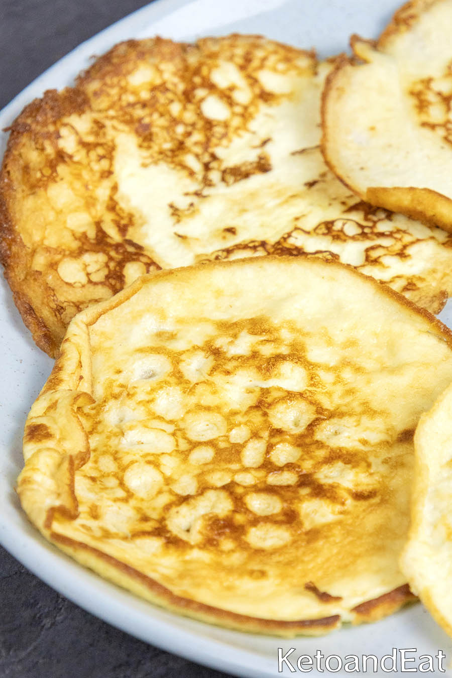 Keto 2 Ingredient Cream Cheese Pancake