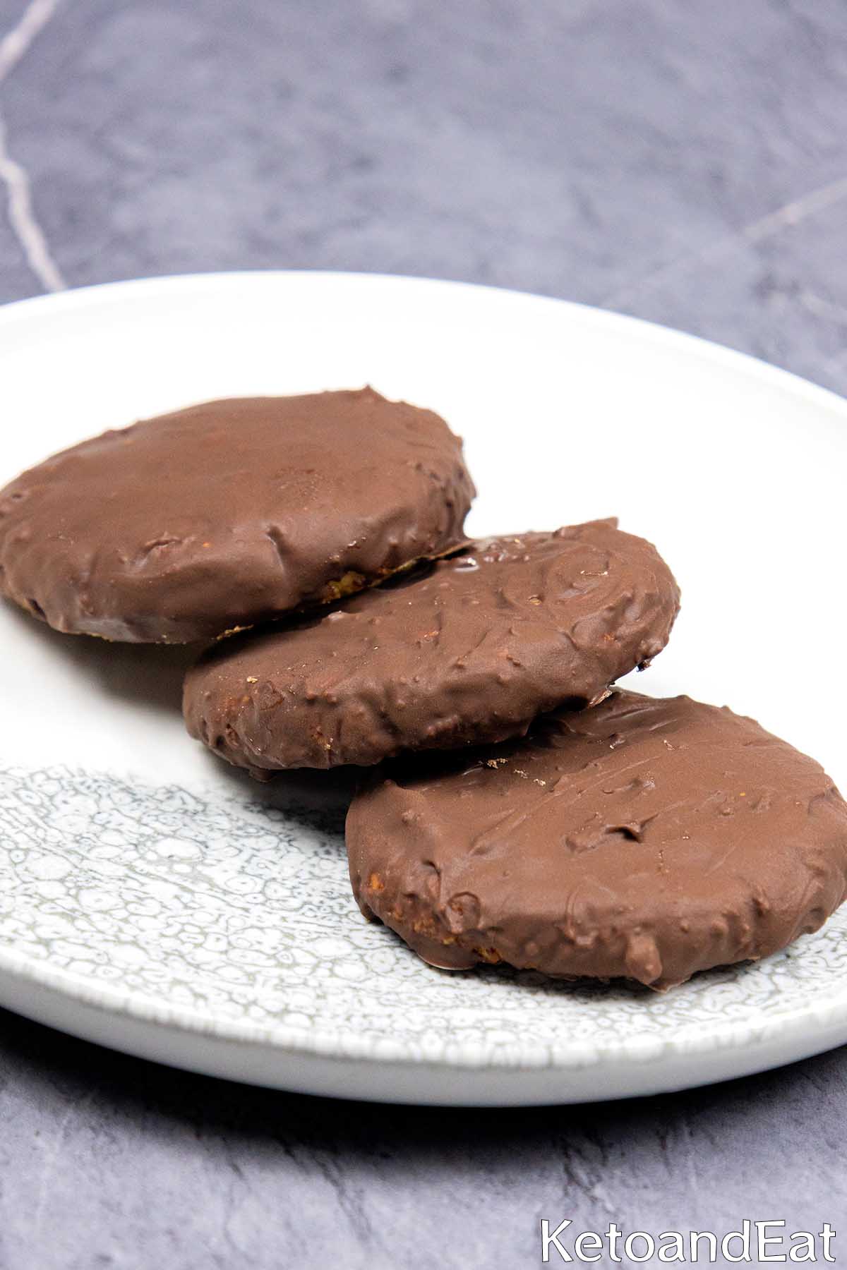 Keto Almond Chocolate Cookies
