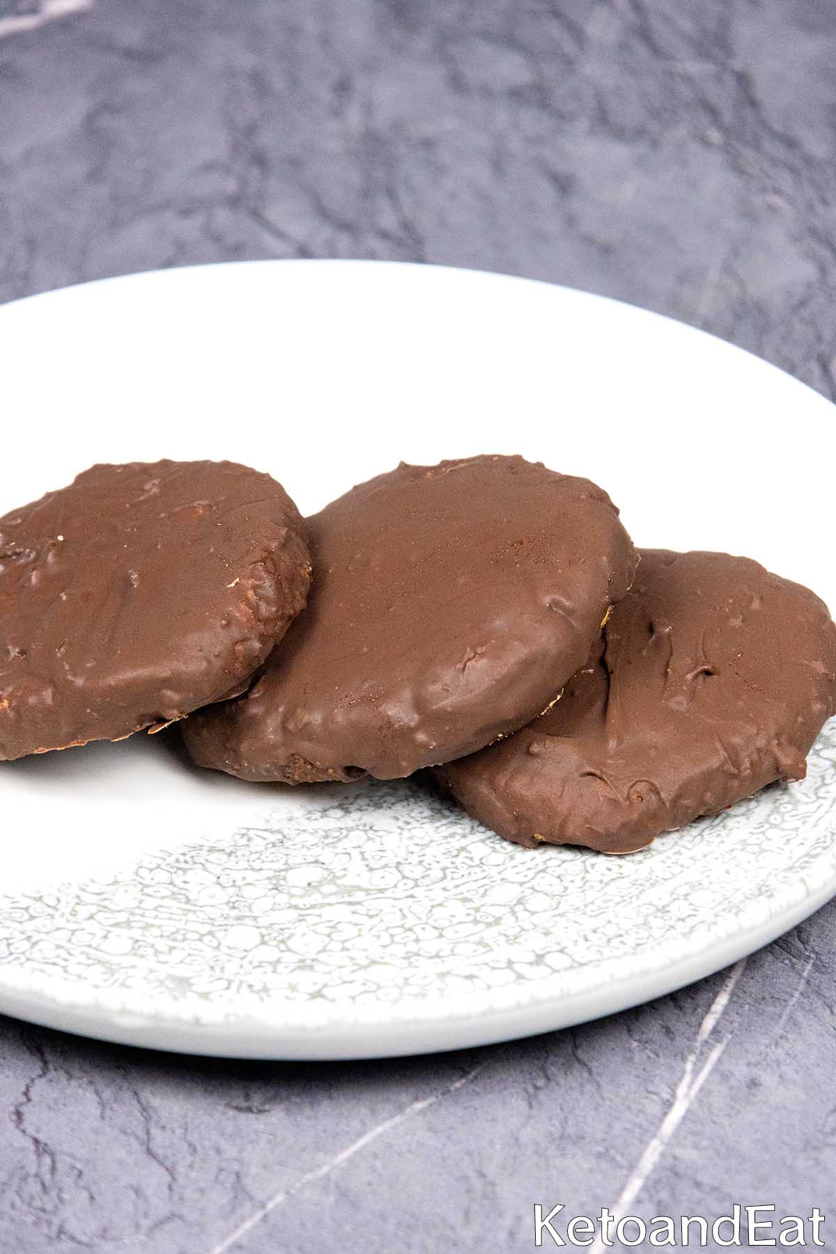 Keto Almond Chocolate Cookies Recipe