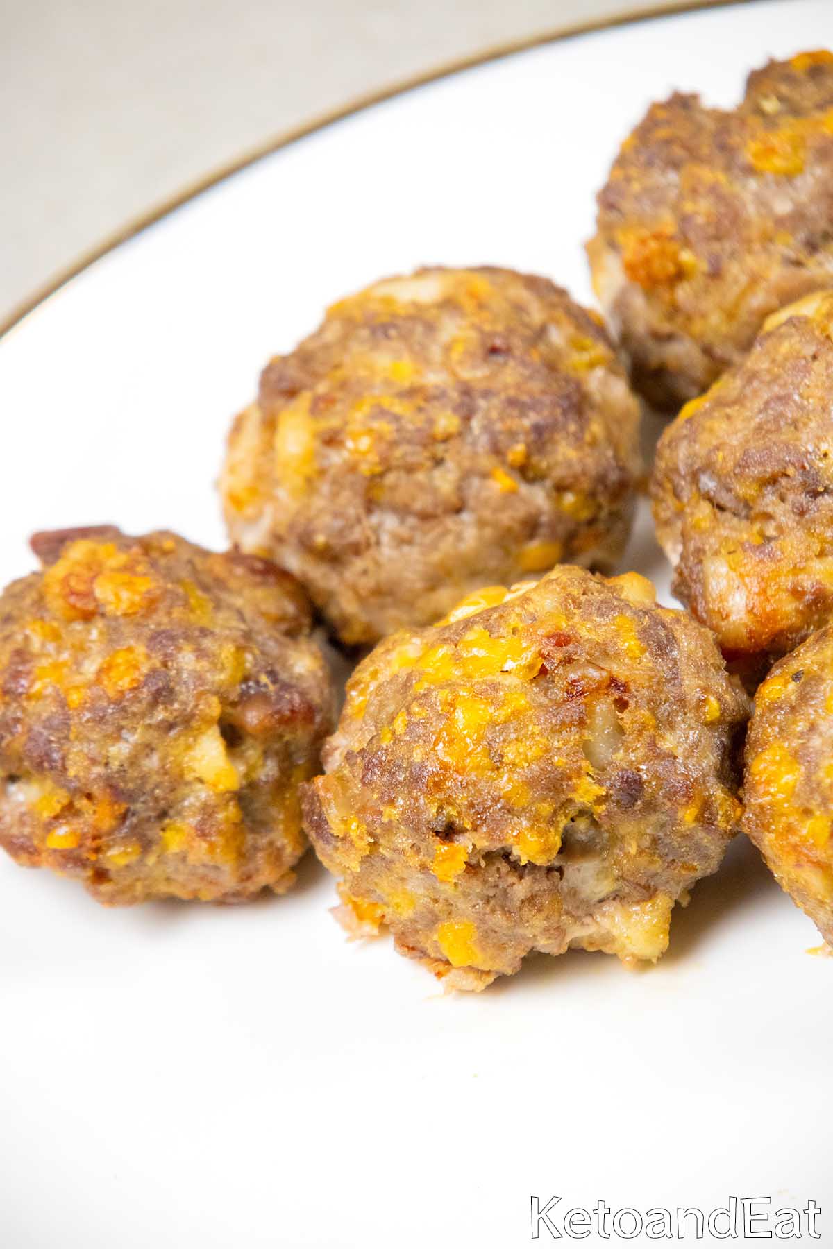 Keto Bacon Cheeseburger Meatballs