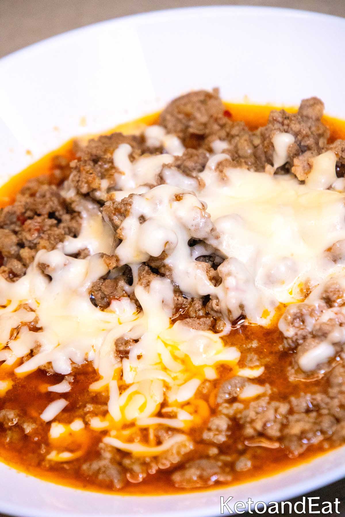 Keto Beef & Smoked Gouda Chili