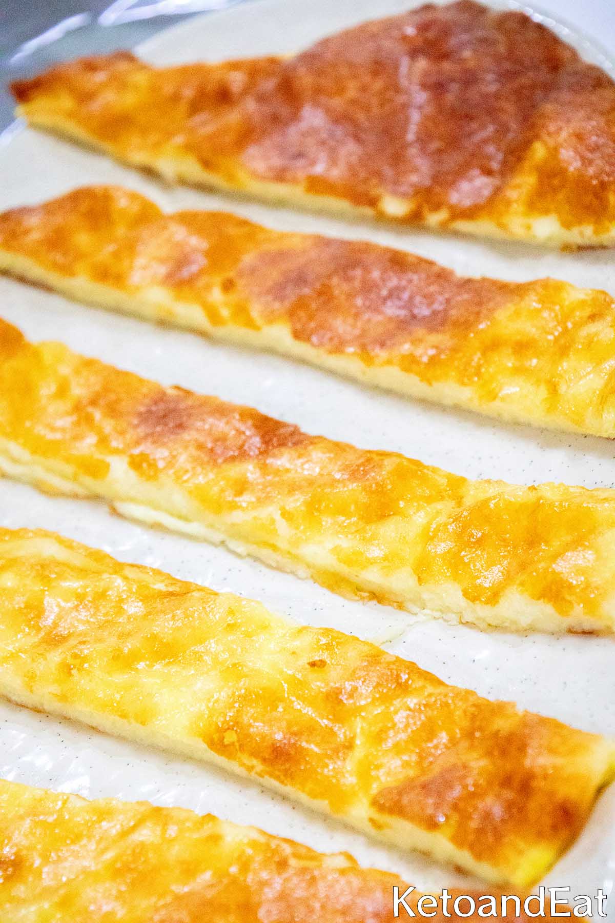 Keto No Almond Flour Cheesy Bread