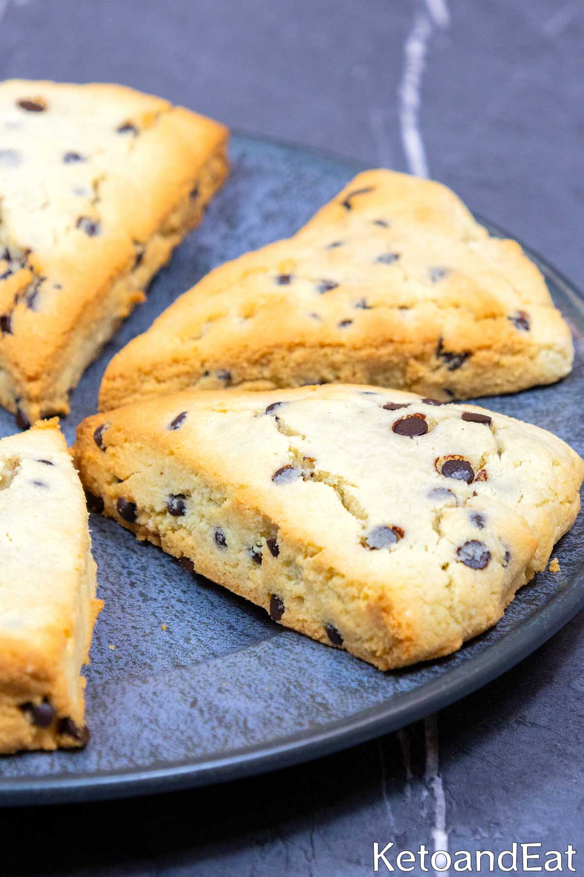 Keto Chocolate Chip Scones