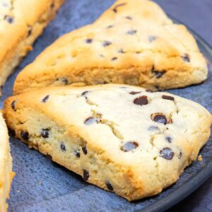 Keto Chocolate Chip Scones