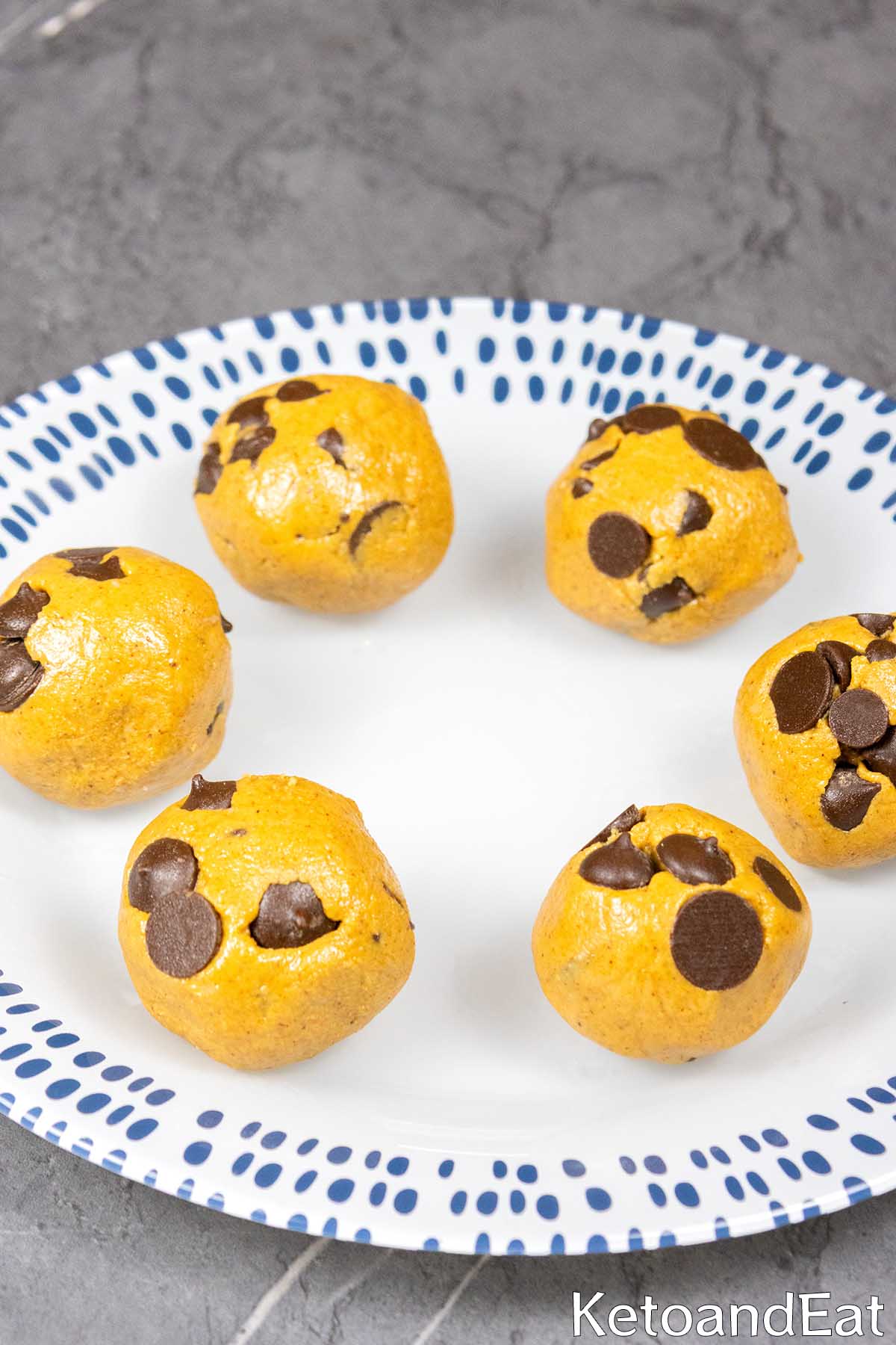 Keto Chocolate Peanut Butter Balls Recipe