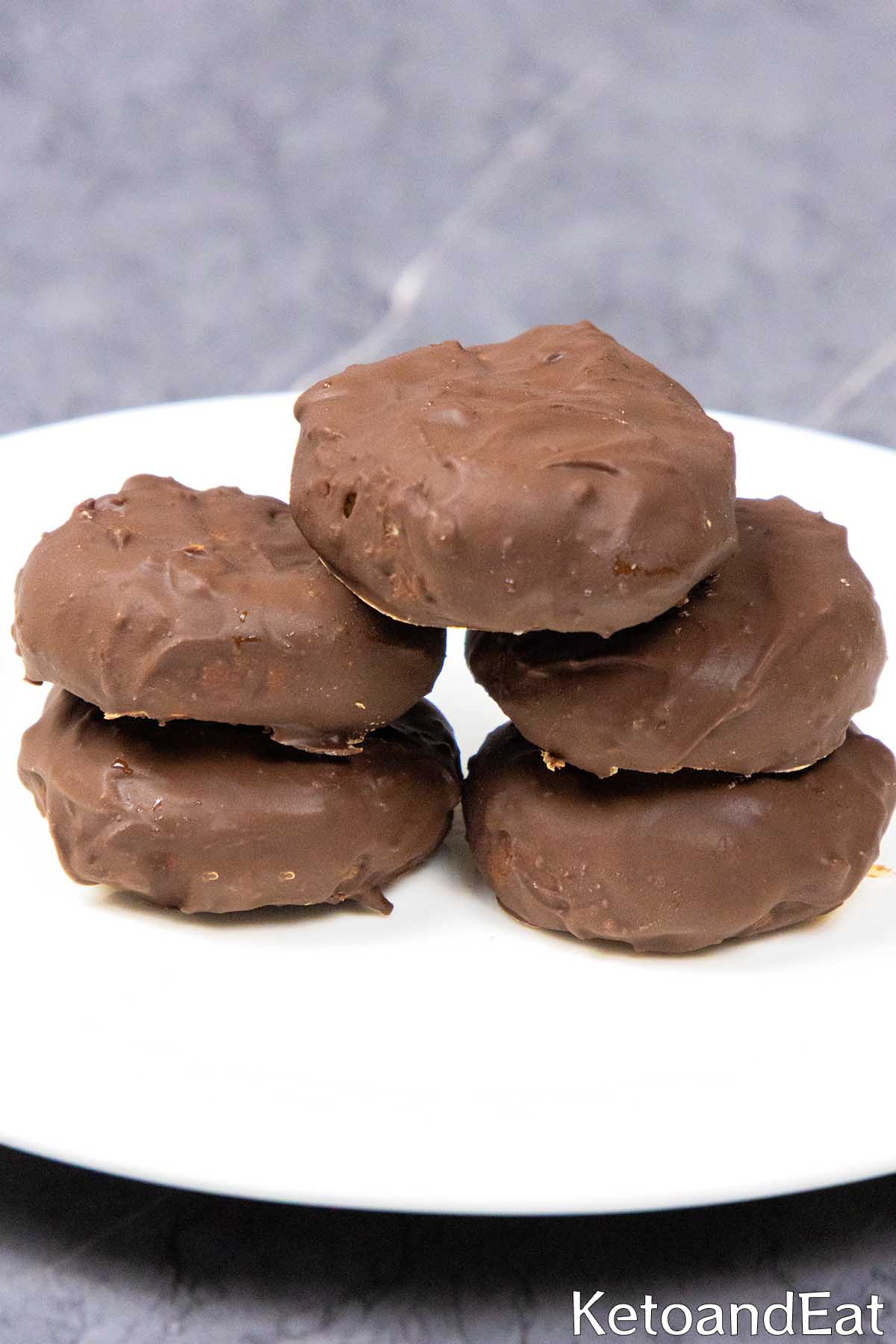 Keto Coconut Chocolate Cookies Recipe