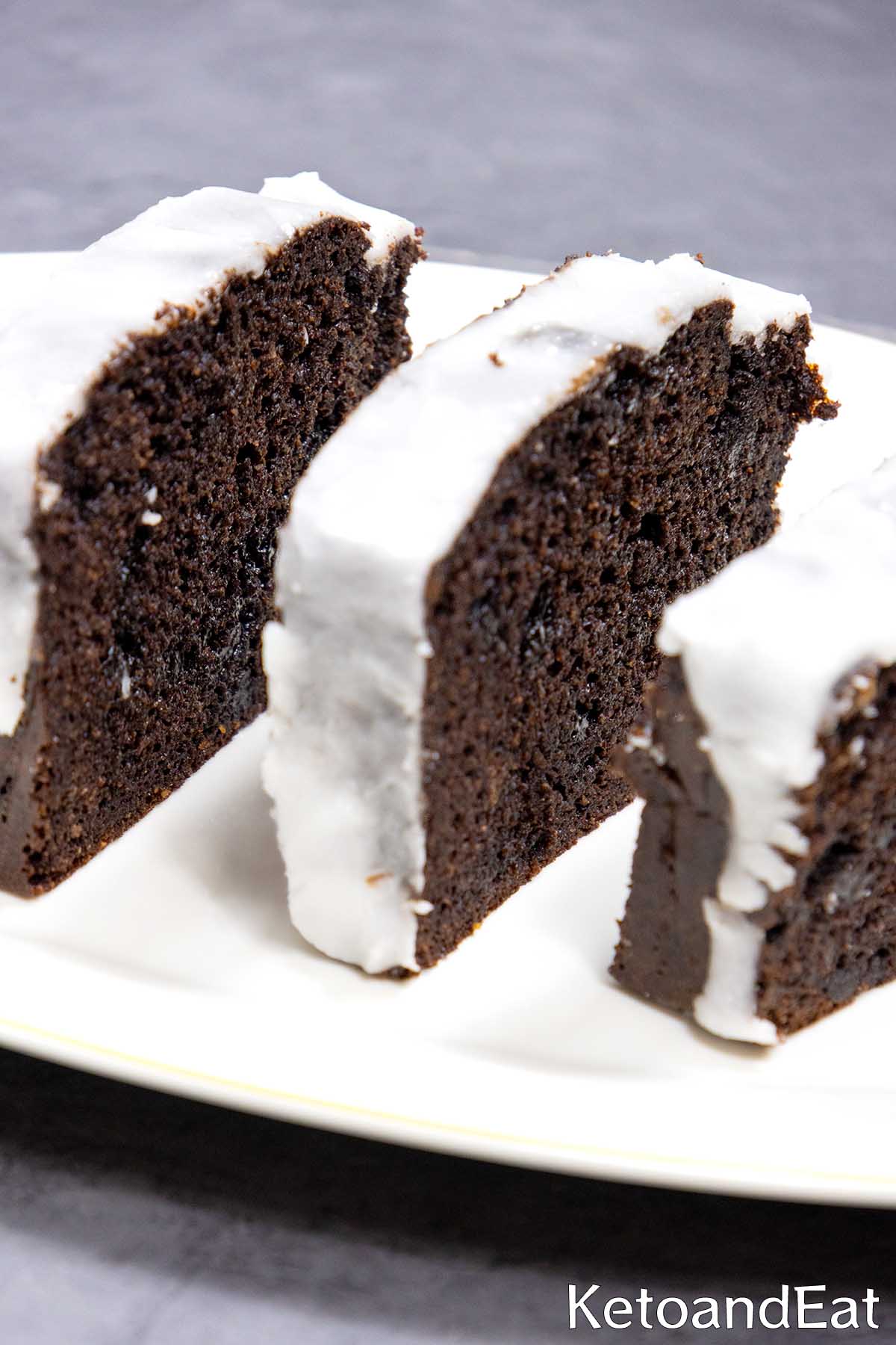 Keto Double Chocolate Yogurt Cake 
