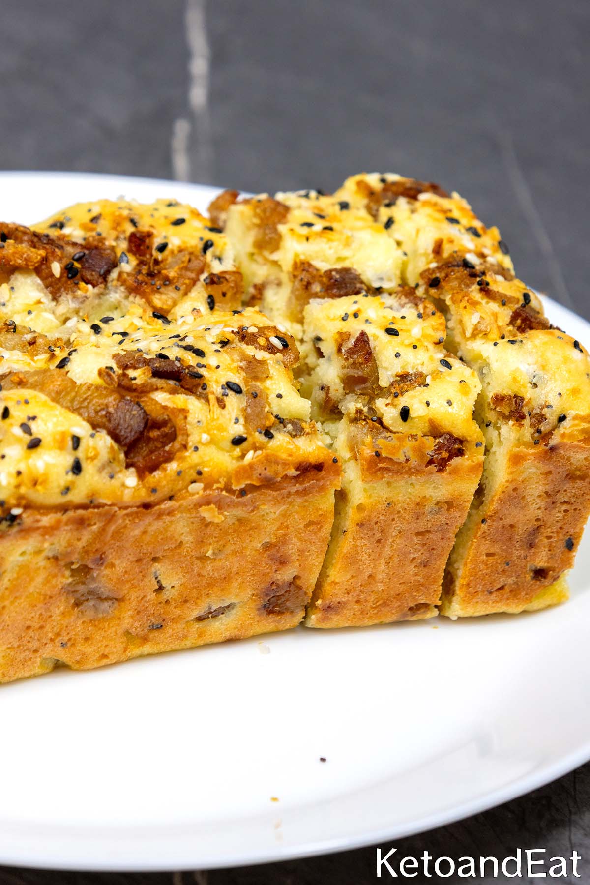 Keto Everything Bagel Bacon & Mozzarella Bread
