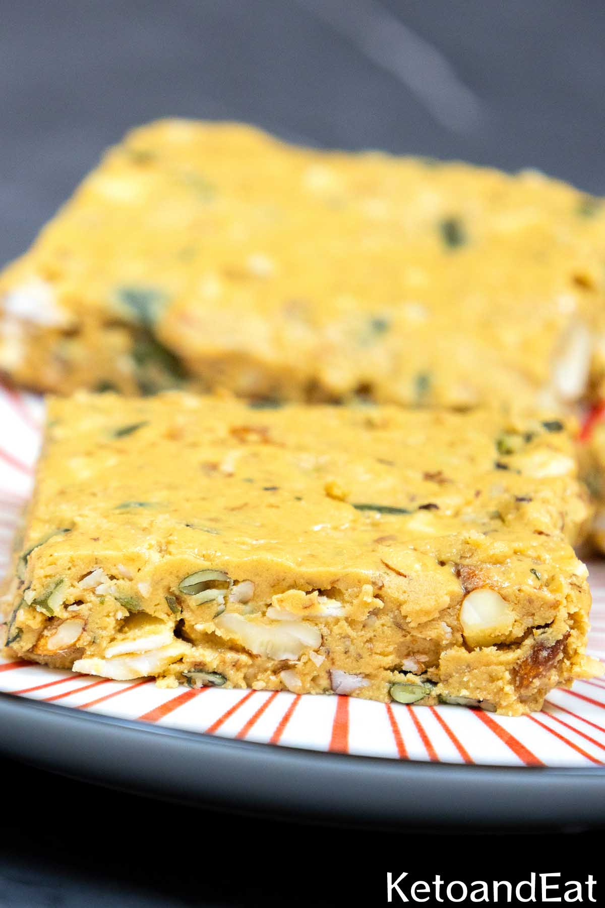 Keto Granola Bars (No Bake)