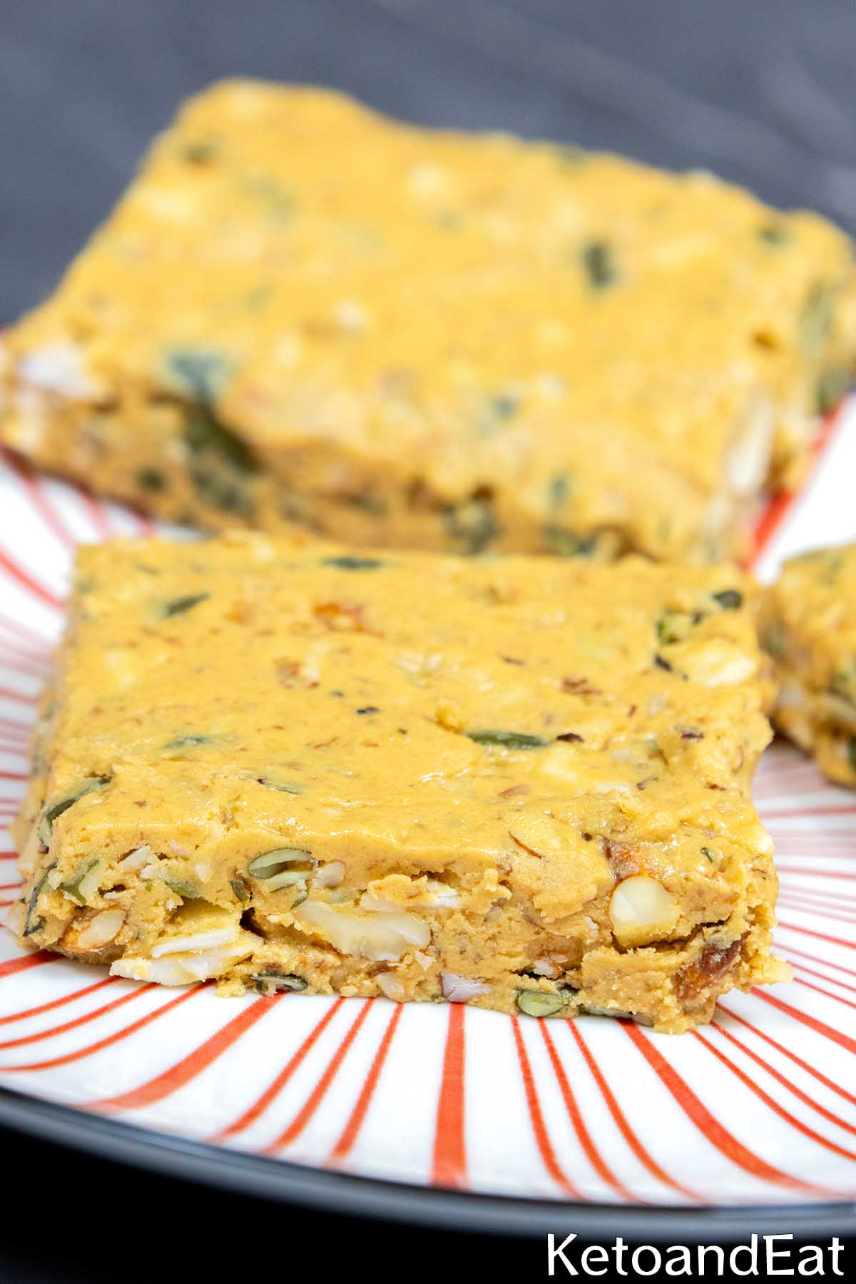 Keto Granola Bars Recipe