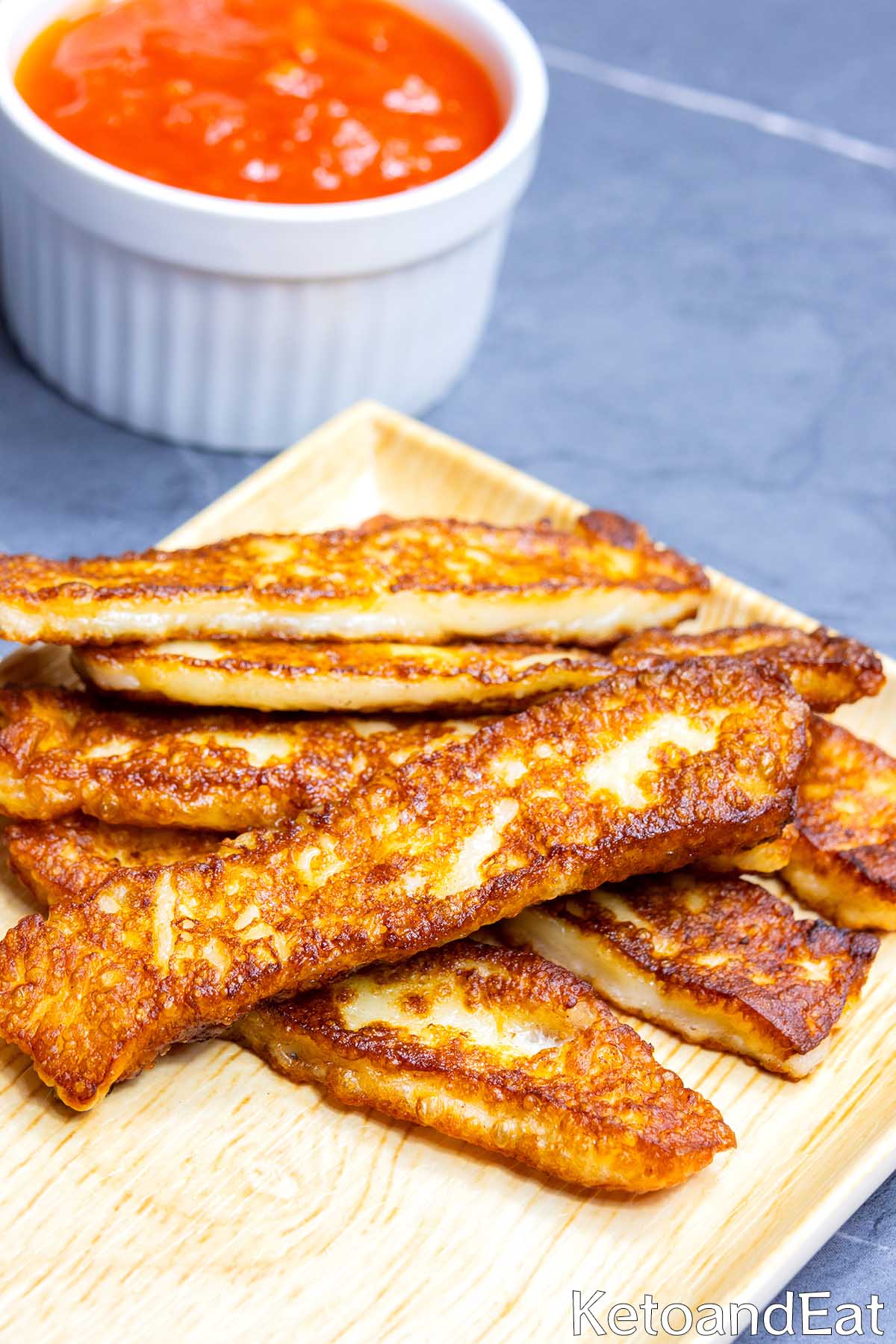 Keto Halloumi Fries
