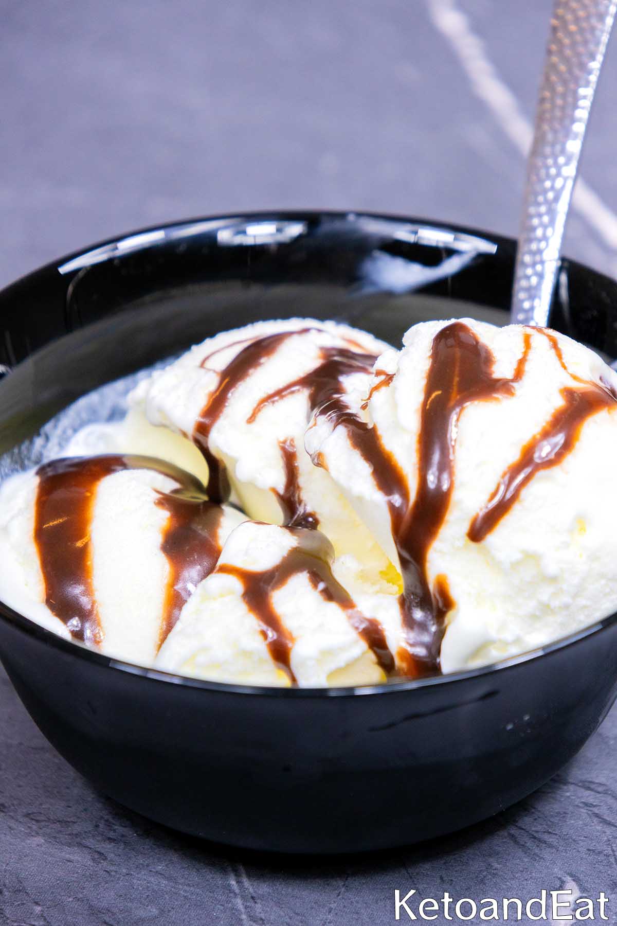 Keto Ice Cream with Chocolate Sauce Recipe