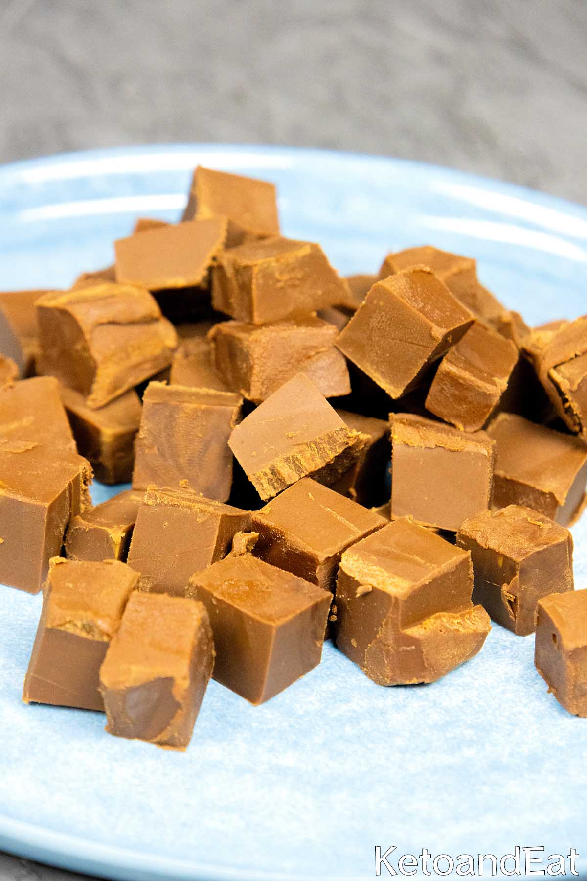 Keto Mini Fudge Cubes