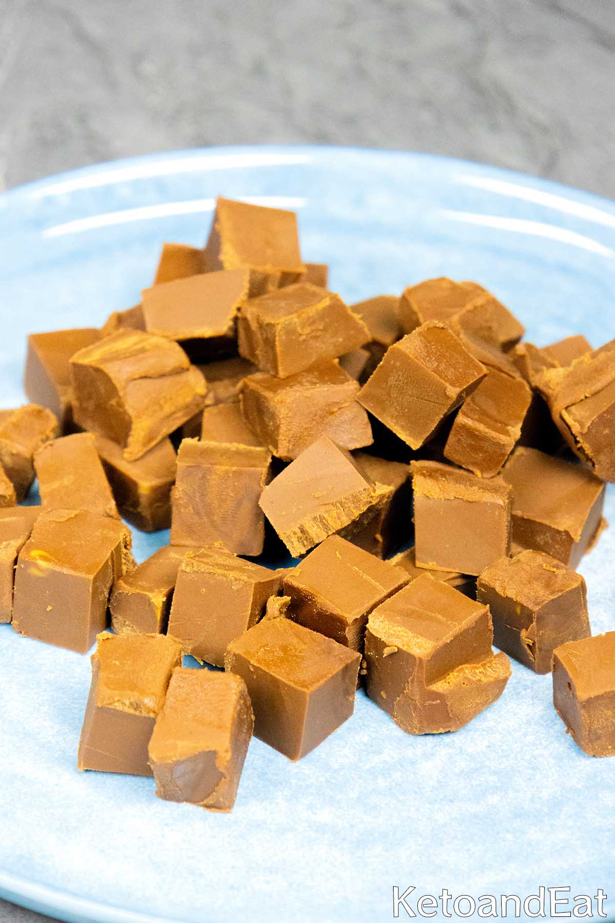 Keto Mini Fudge Cubes Easy