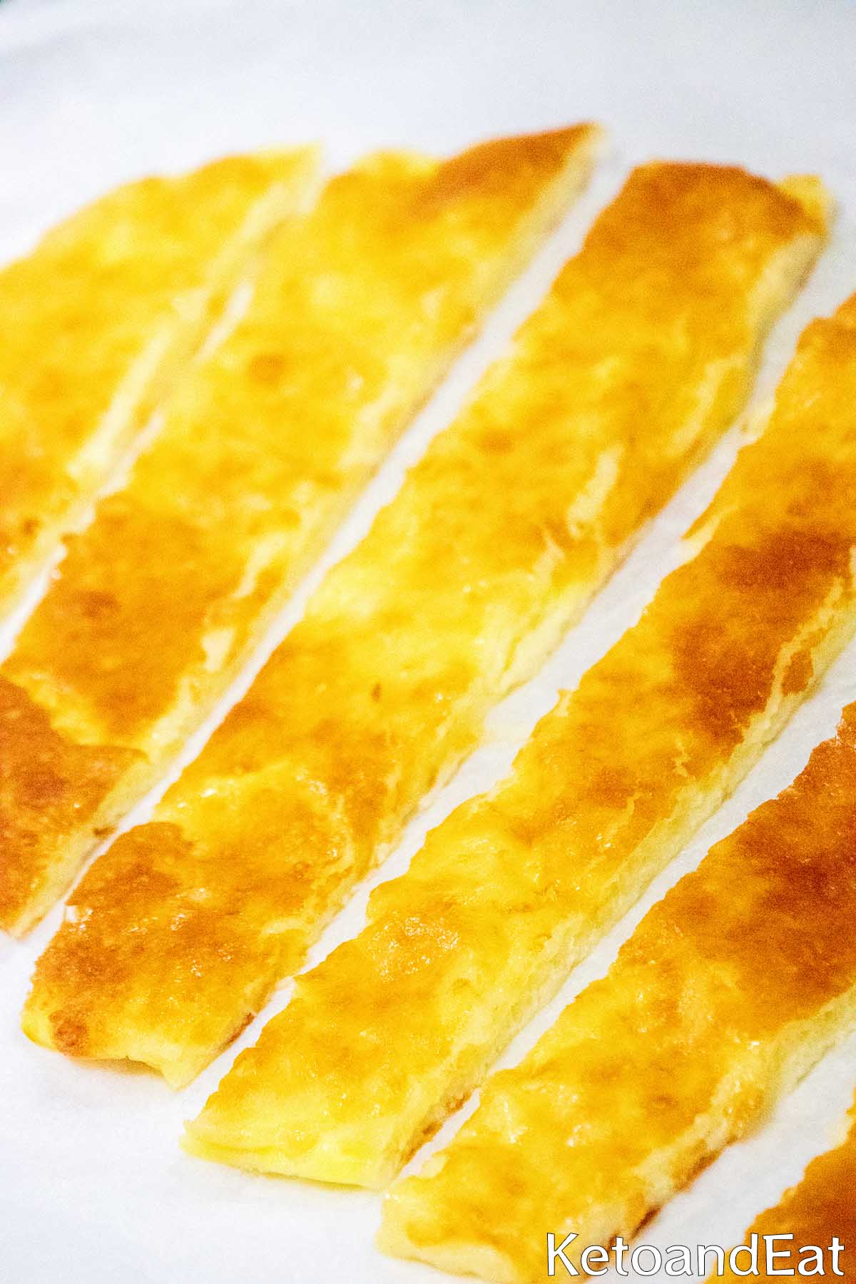 Keto No Almond Flour Cheesy Bread Recipe