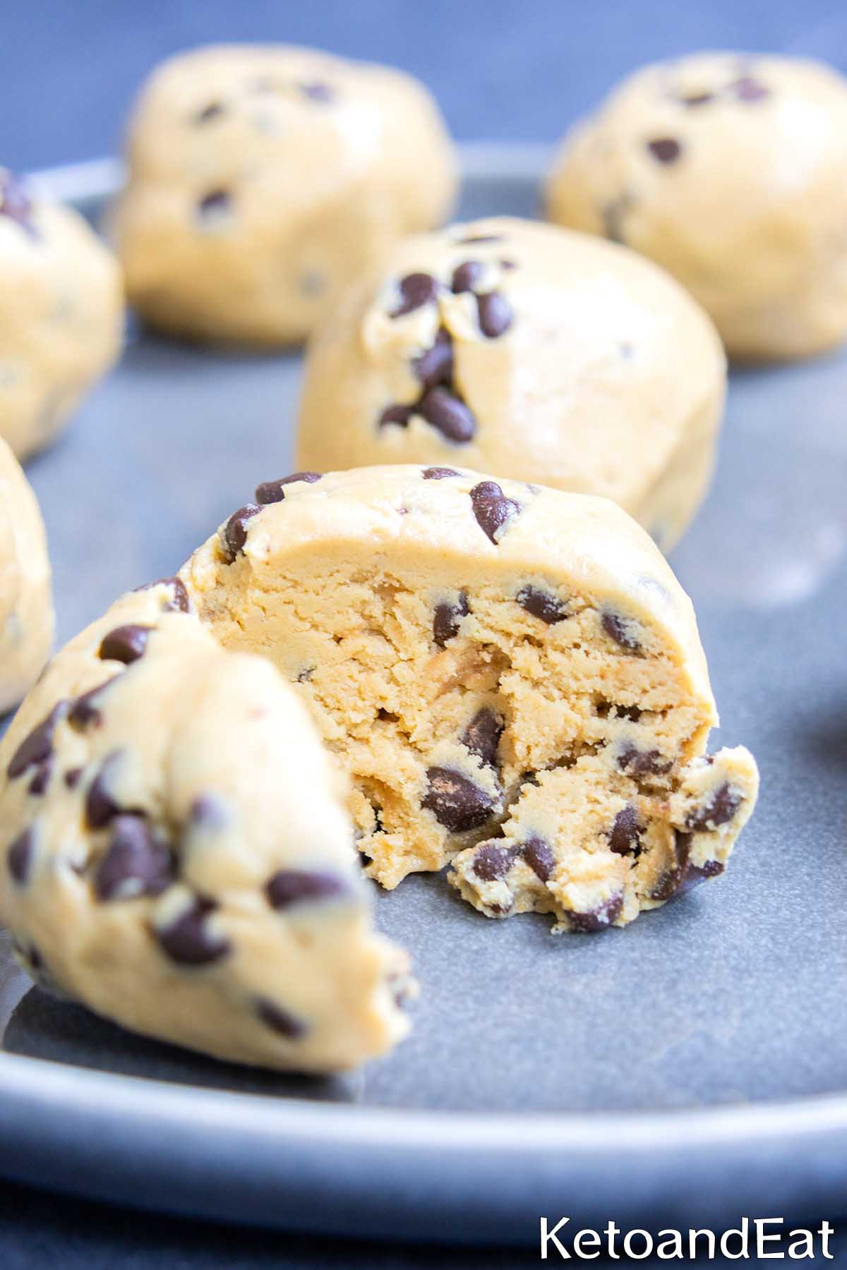 Keto Peanut Butter Protein Balls
