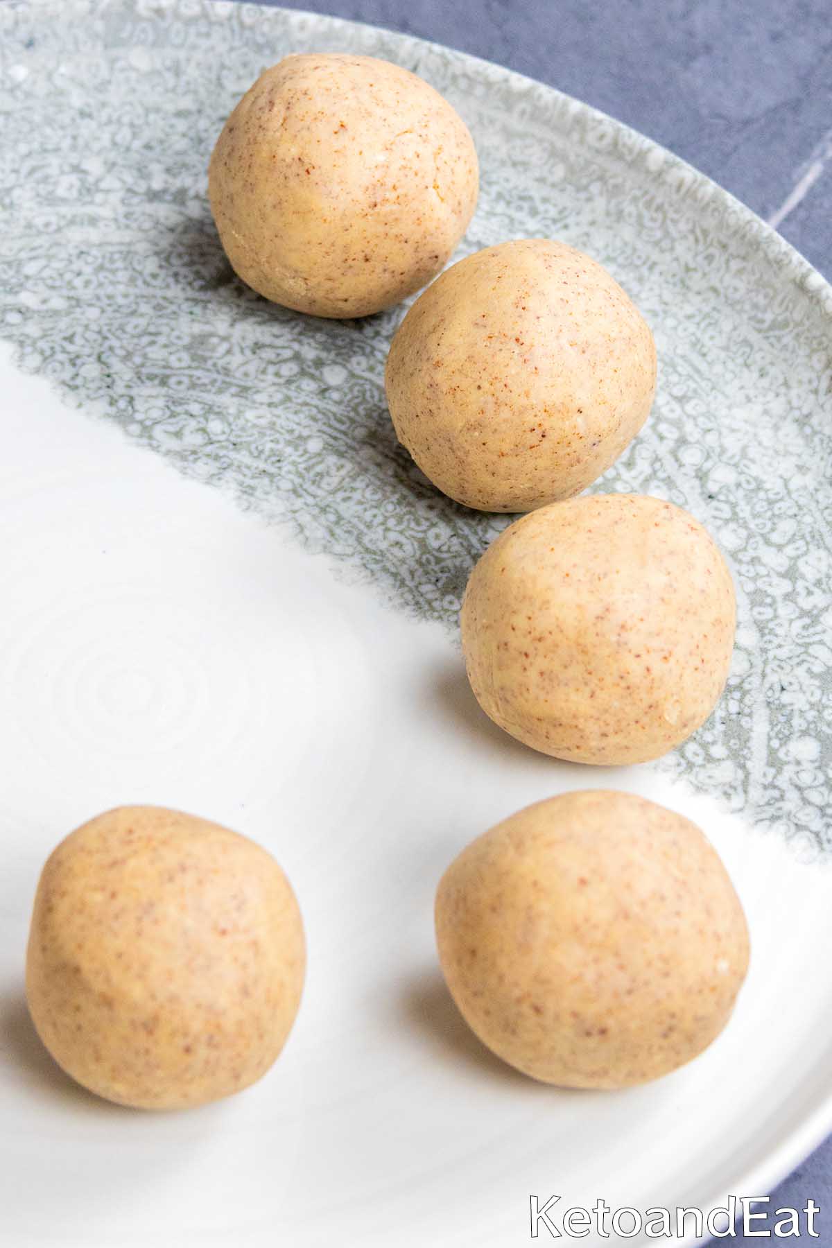 Keto Protein Cake Balls