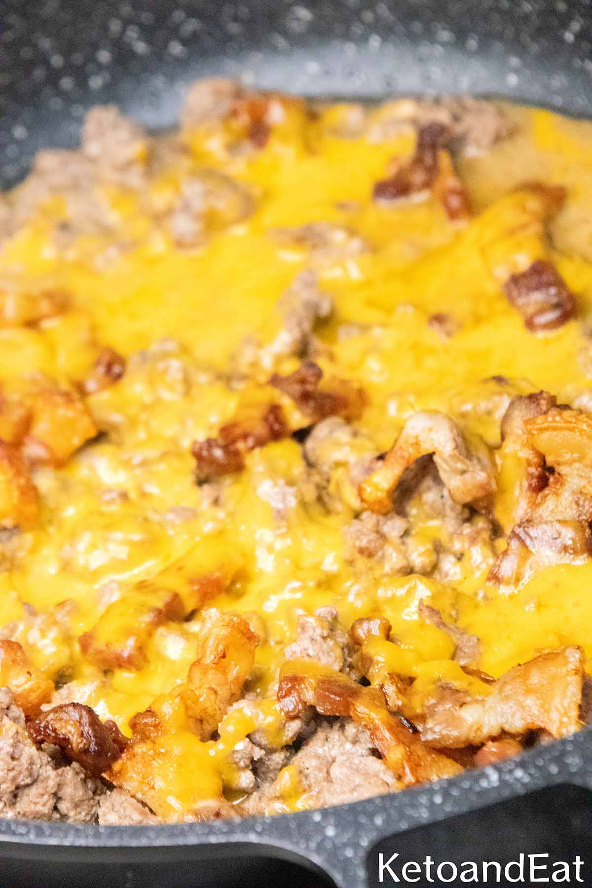 Keto Skillet Cheeseburger Casserole