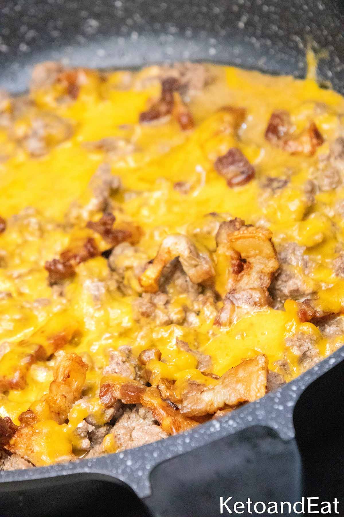 Keto Skillet Cheeseburger Casserole Recipe
