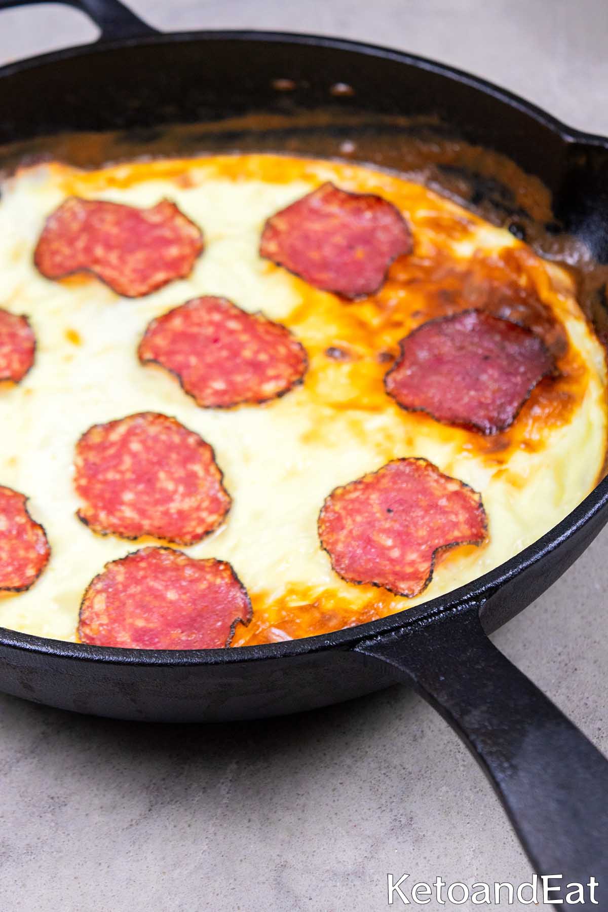 Keto Skillet Pepperoni Pizza