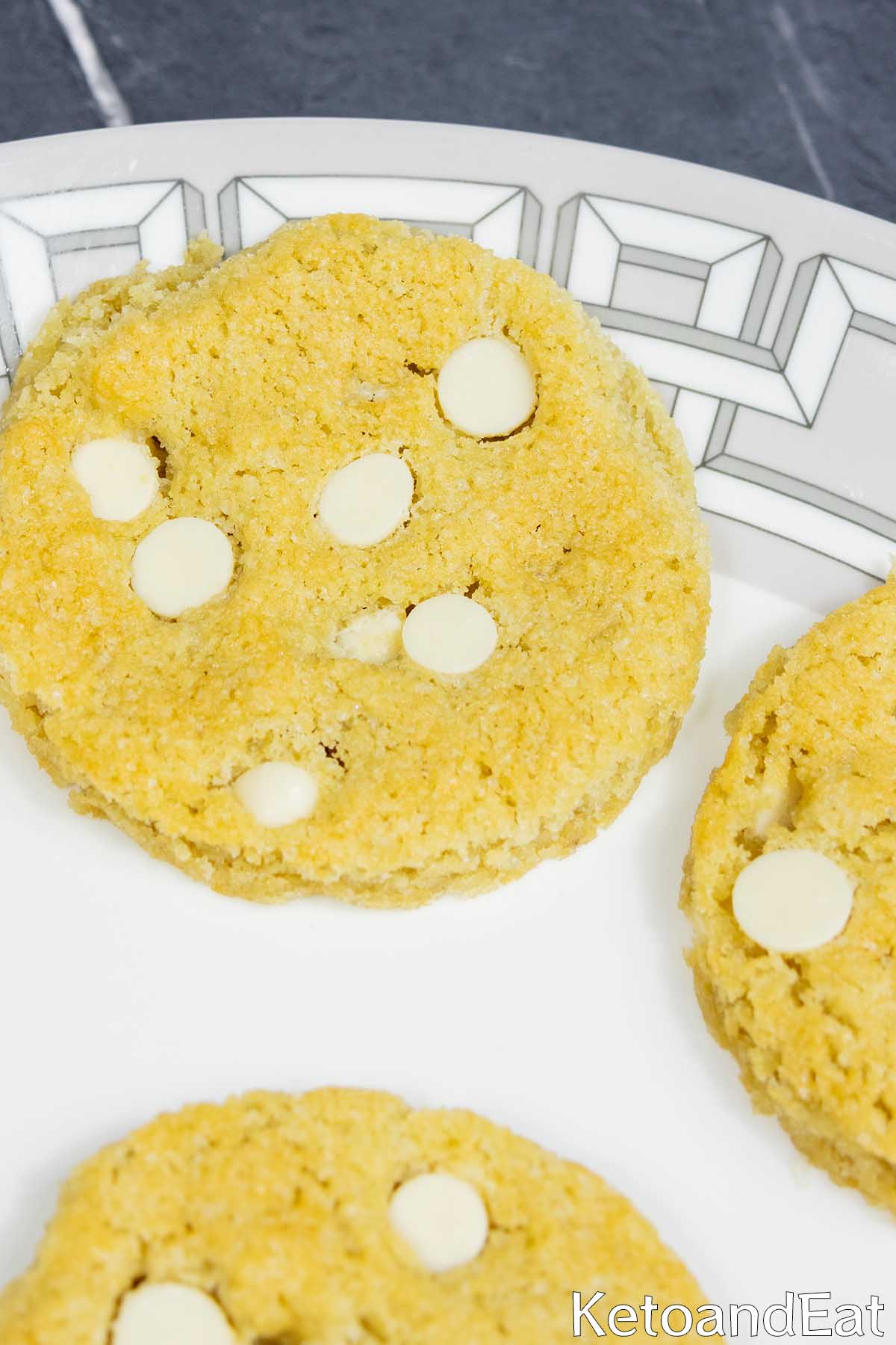 Keto Soft Chocolate Chip Cookies