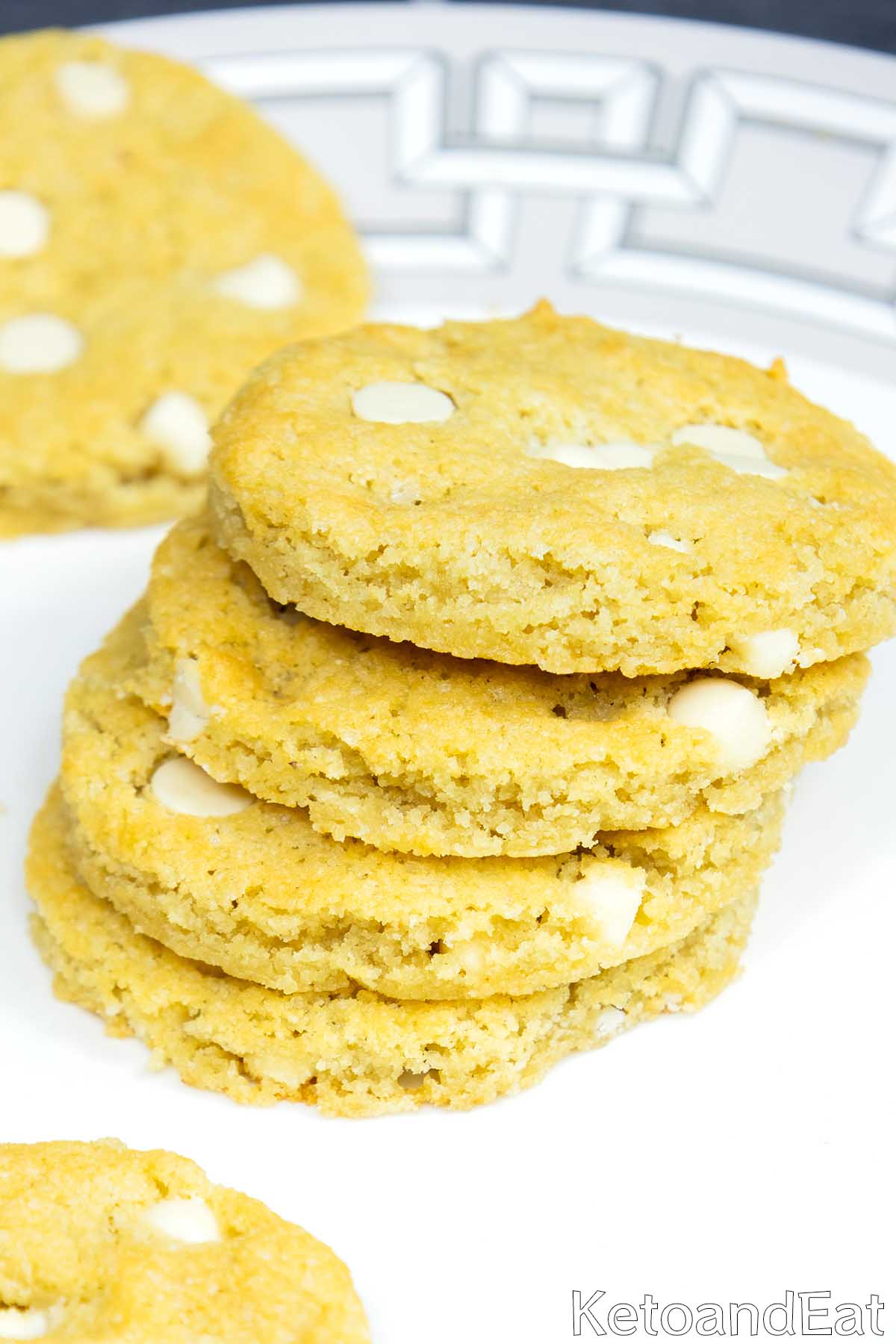 Keto Soft Chocolate Chip Cookies Recipe