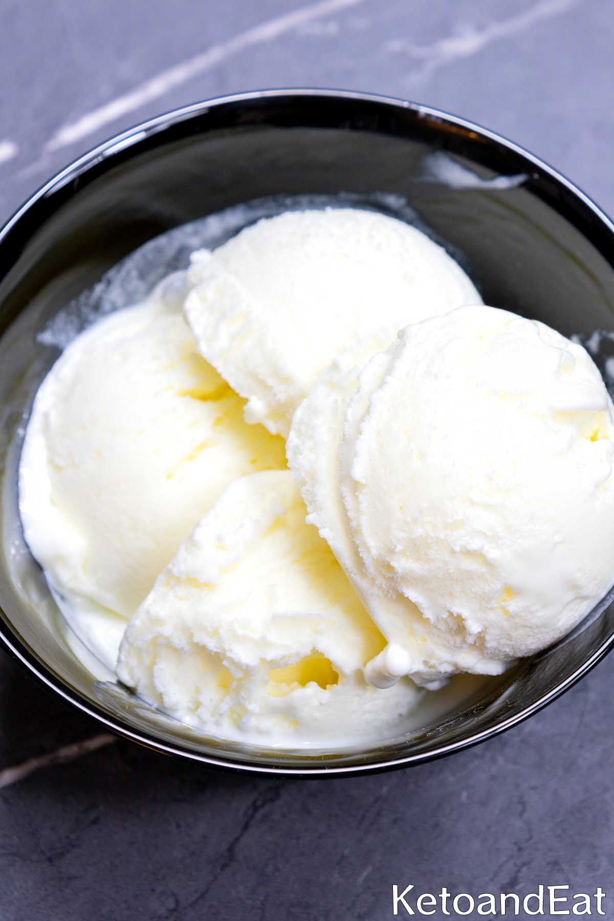Keto Vanilla Ice Cream 