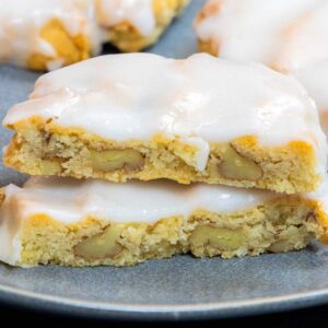 Keto Vanilla Pecan Cookies