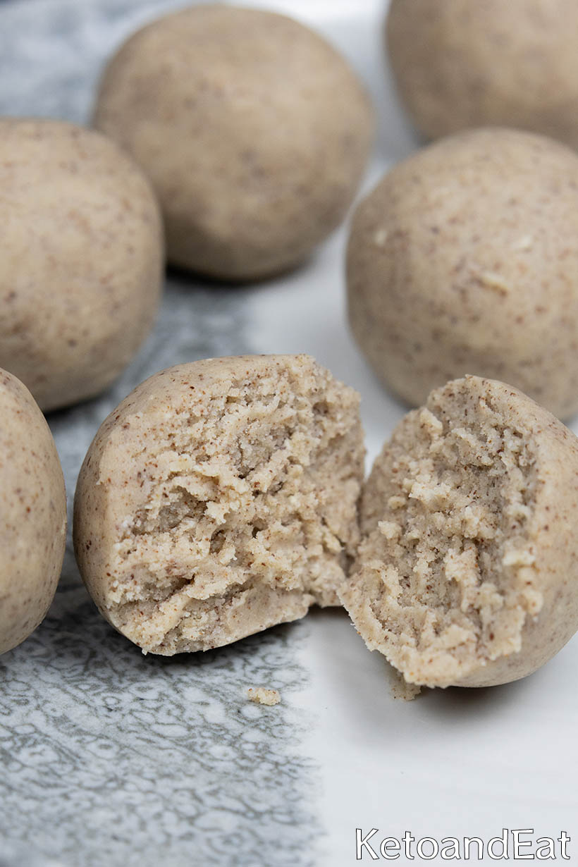 KetoAndEat Carnivore Cake Balls