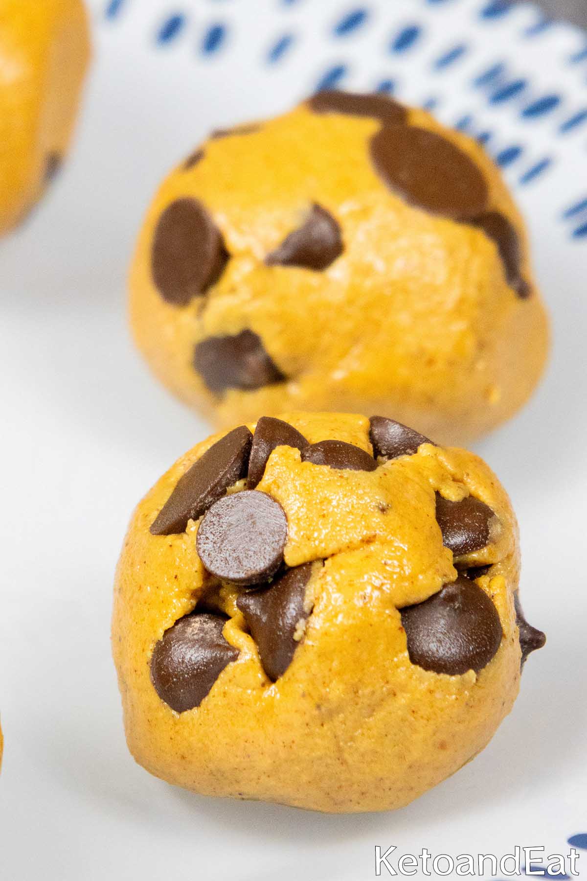 KetoAndEat Chocolate Peanut Butter Balls