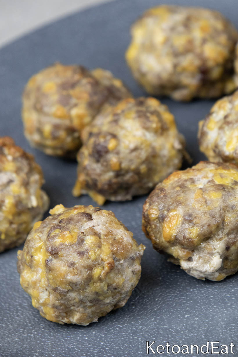 Low Carb  Breakfast Cheesy Meatballs Recipe