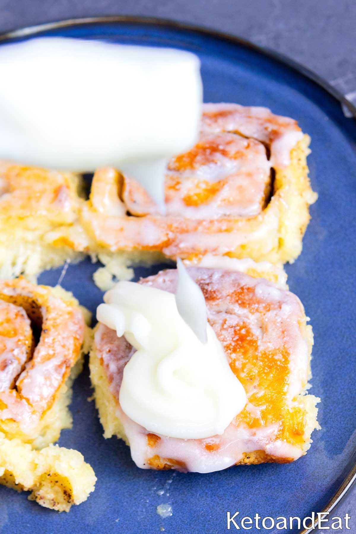 Low Carb Cinnamon Rolls