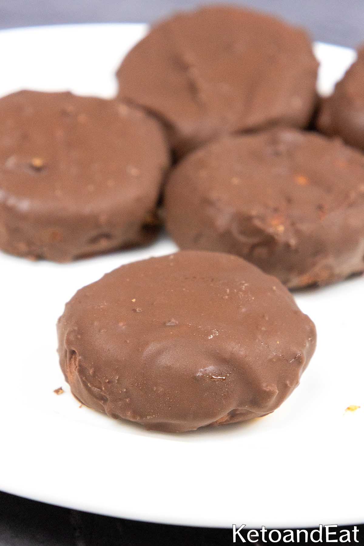 Low Carb Coconut Chocolate Cookies