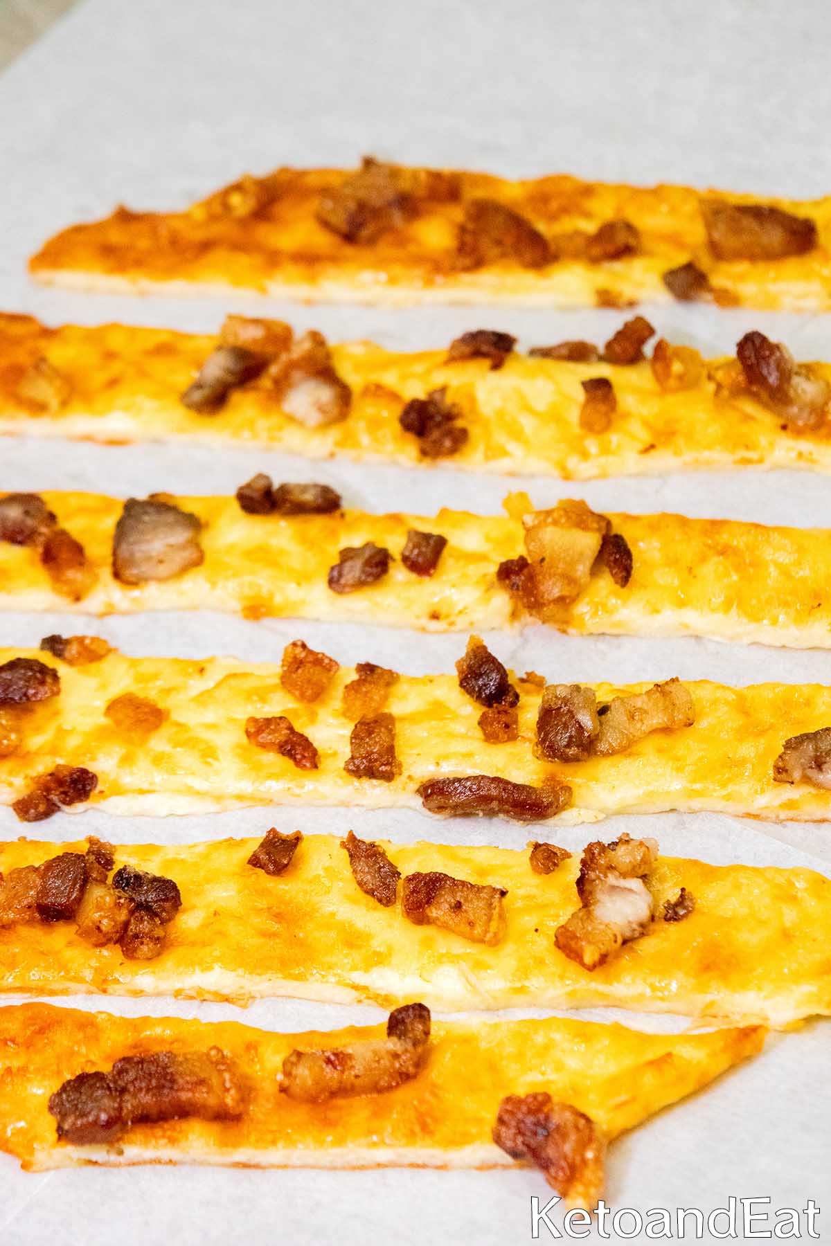 Low Carb Keto Cheese Bacon Bread
