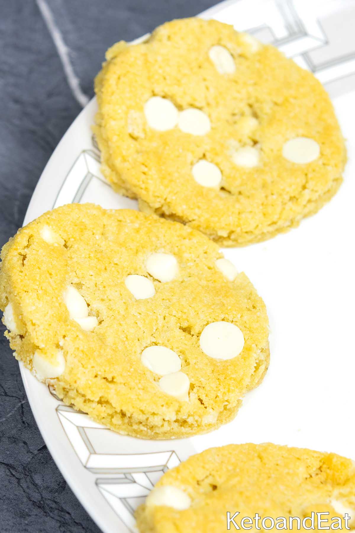 Low Carb Keto Chocolate Chip Cookies