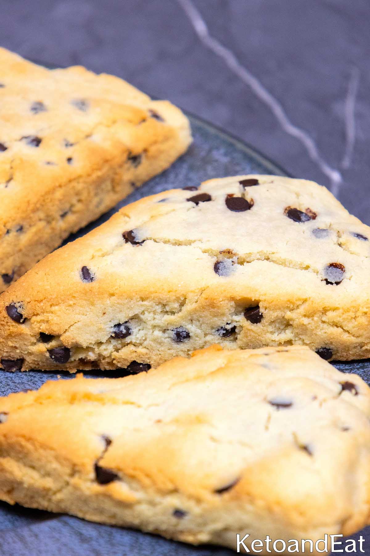 Low Carb Keto Chocolate Chip Scones