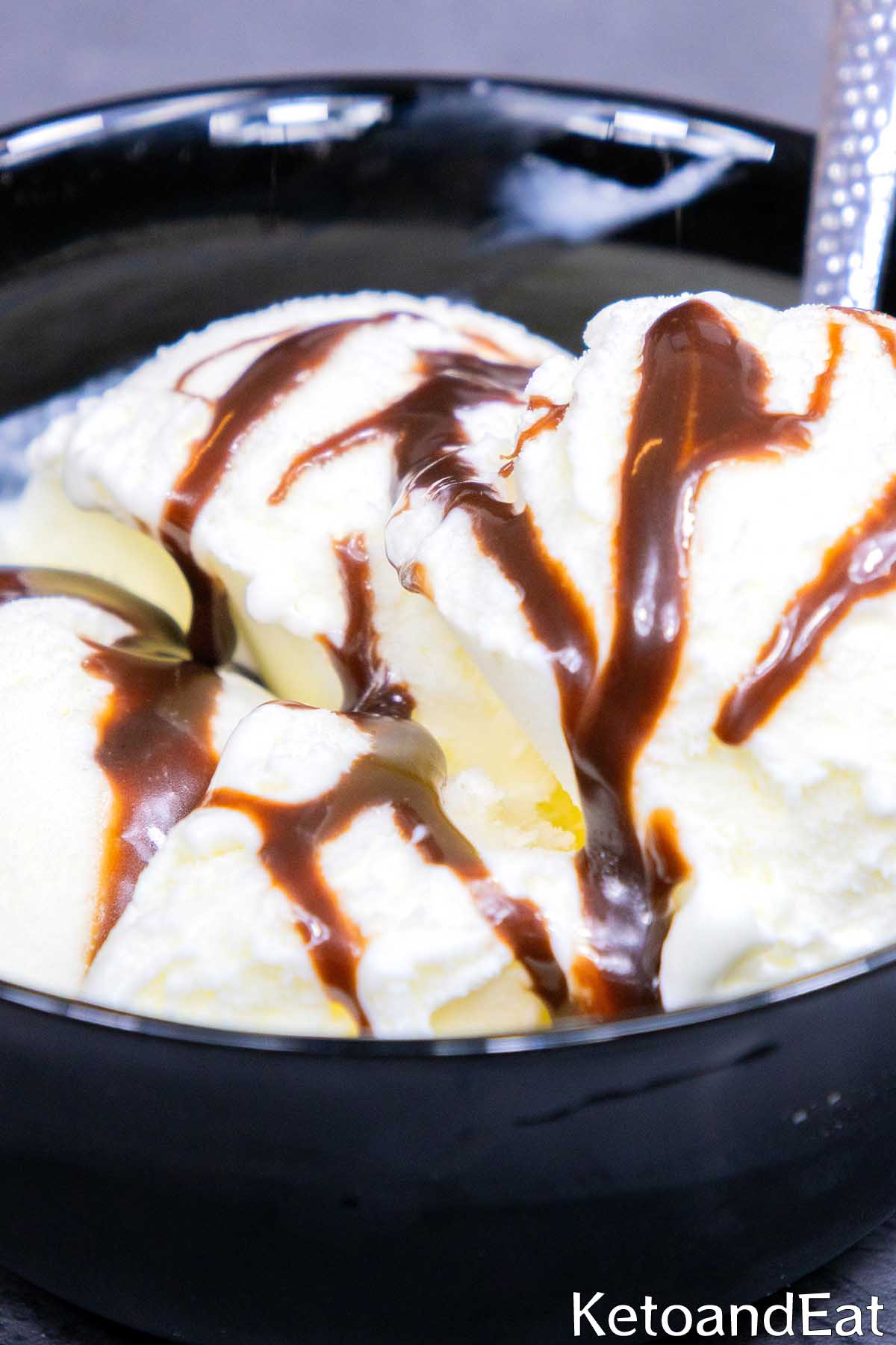Low Carb Keto Ice Cream with Chocolate Sauce