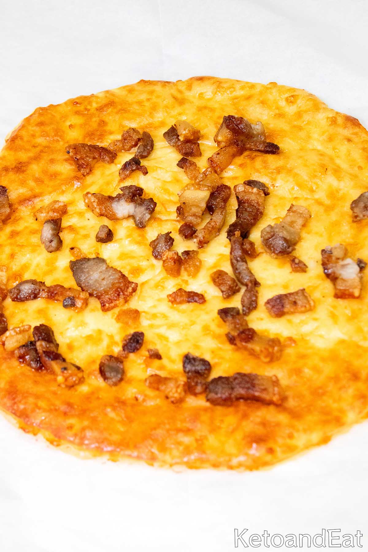 Low Carb Keto Mozzarella Bacon Flatbread