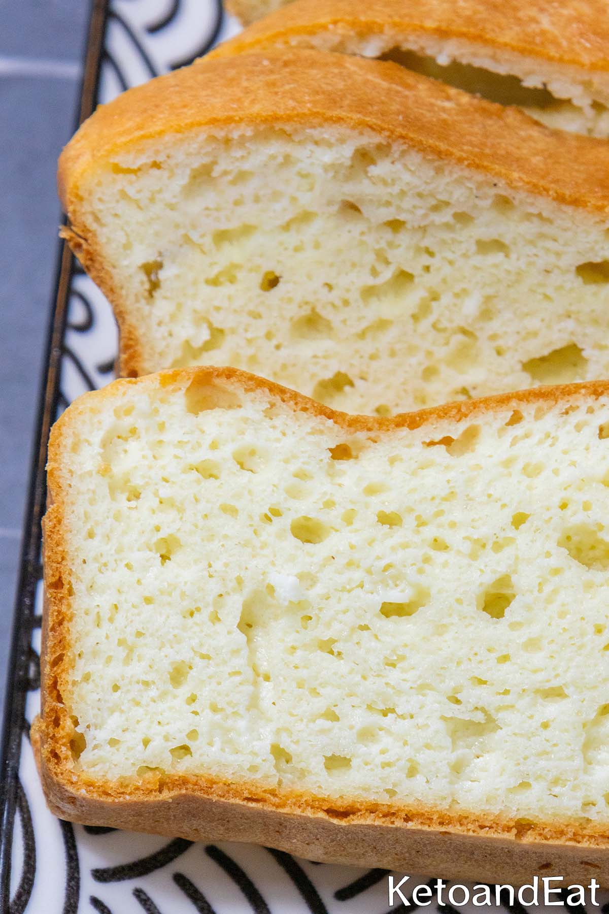 Low Carb Keto Mozzarella Bread