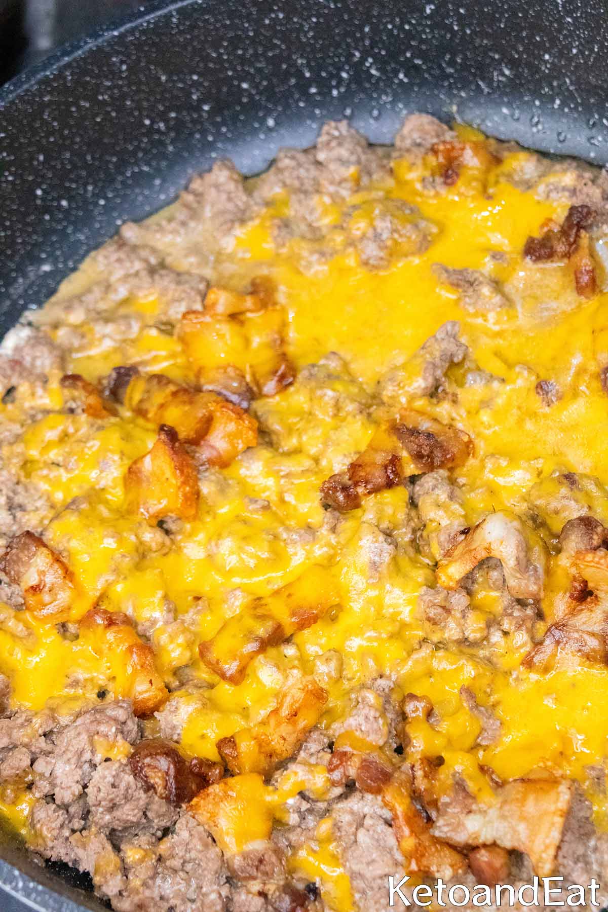 Low Carb Keto Skillet Cheeseburger Casserole 