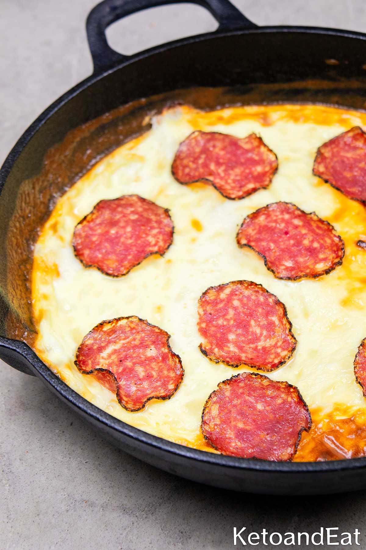 Low Carb Keto Skillet Pepperoni Pizza