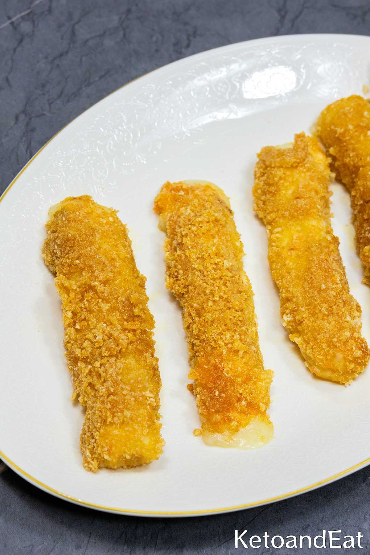 Low Carb Mozzarella Sticks